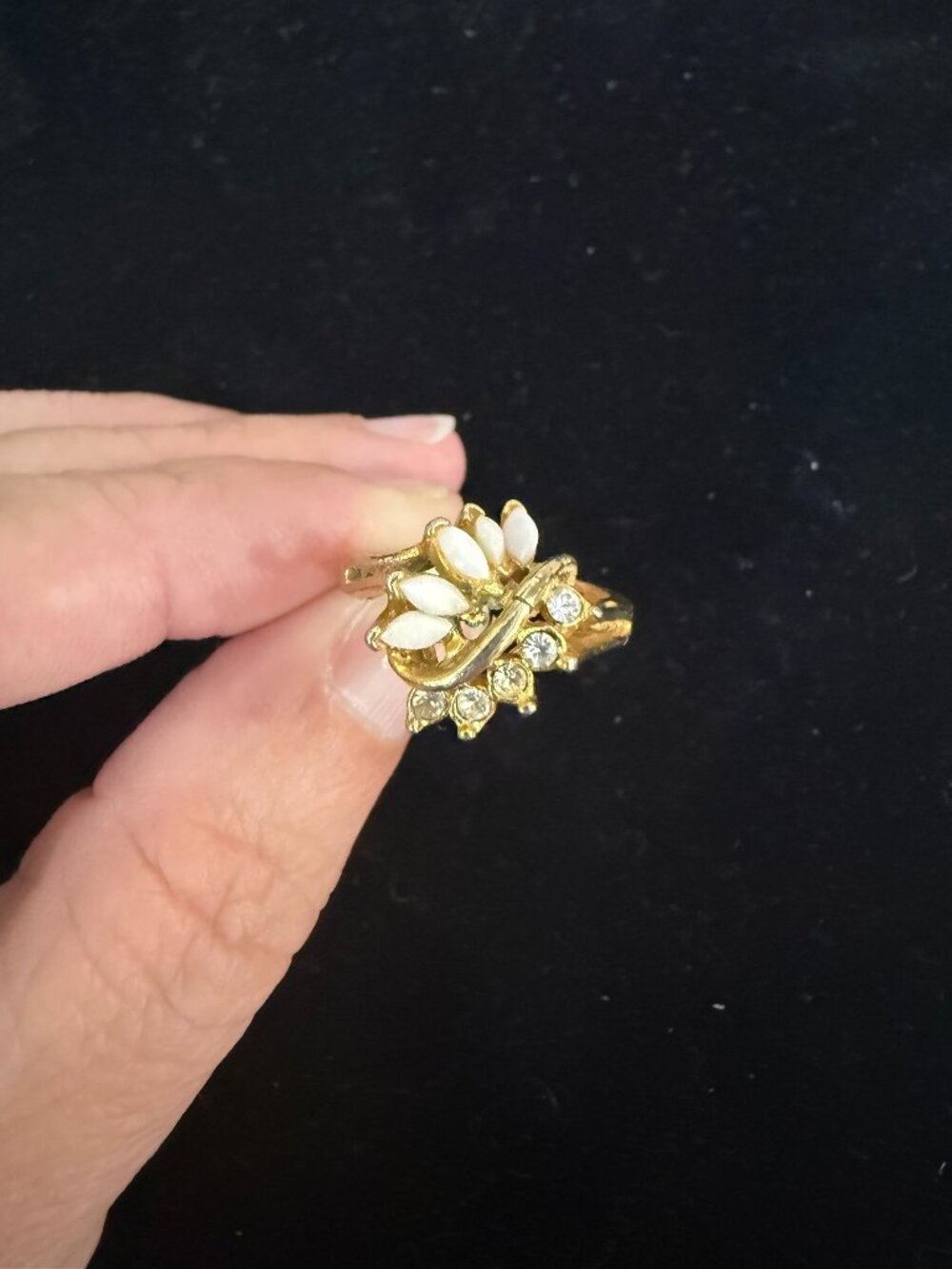 Vintage Uncas Signed Rhinestone and Faux Opal Gold Tone Cocktail Ring